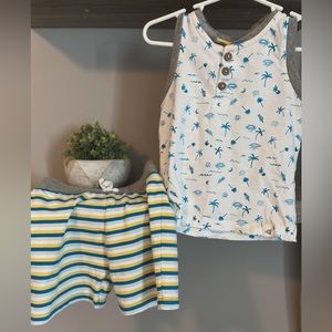 Burt’s Bees tank & shorts summer set